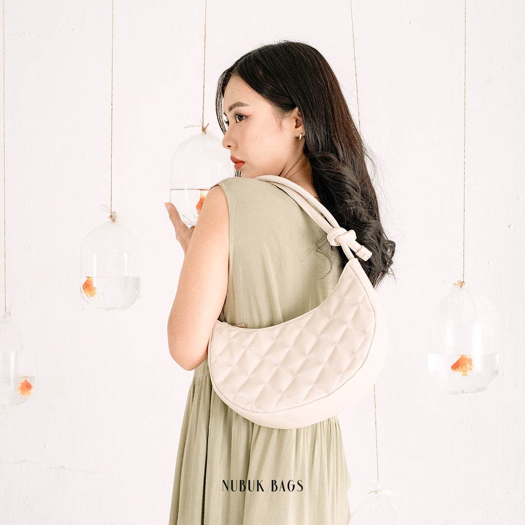 Aera Bags
