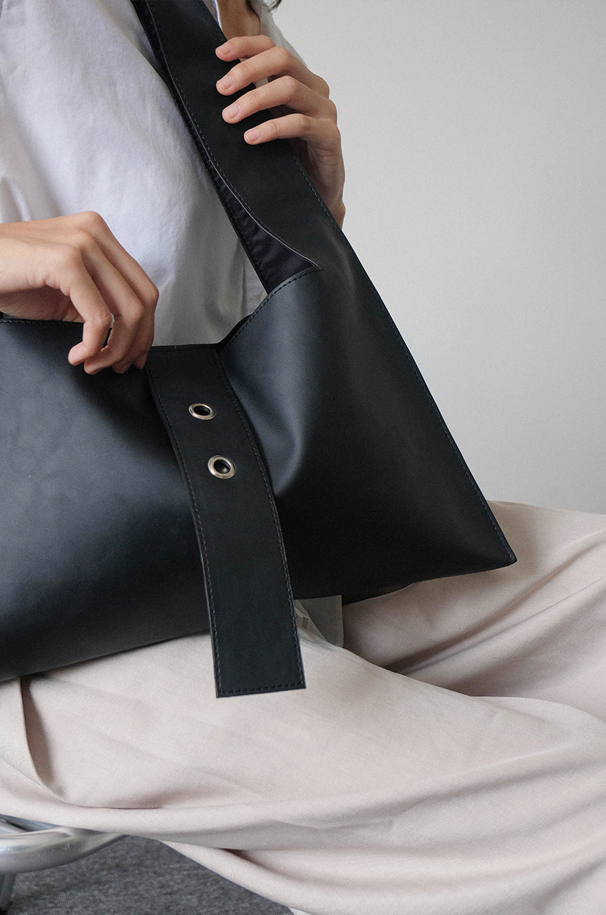 Ebi Black