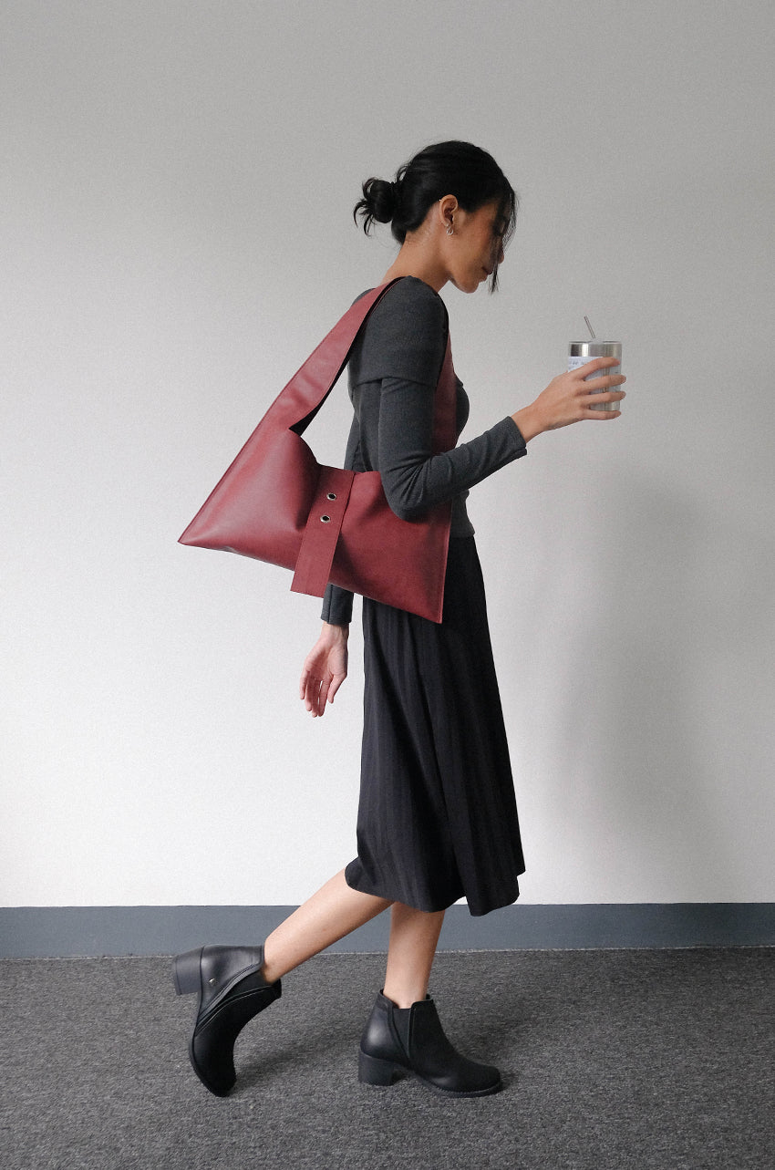 Ebi Maroon