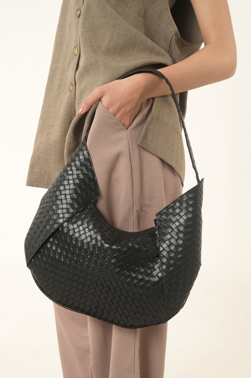 Freja Black