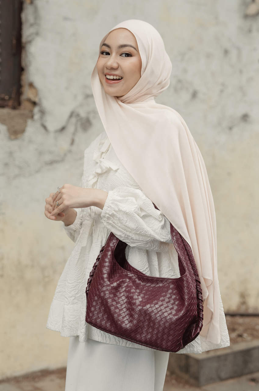 Minna Maroon