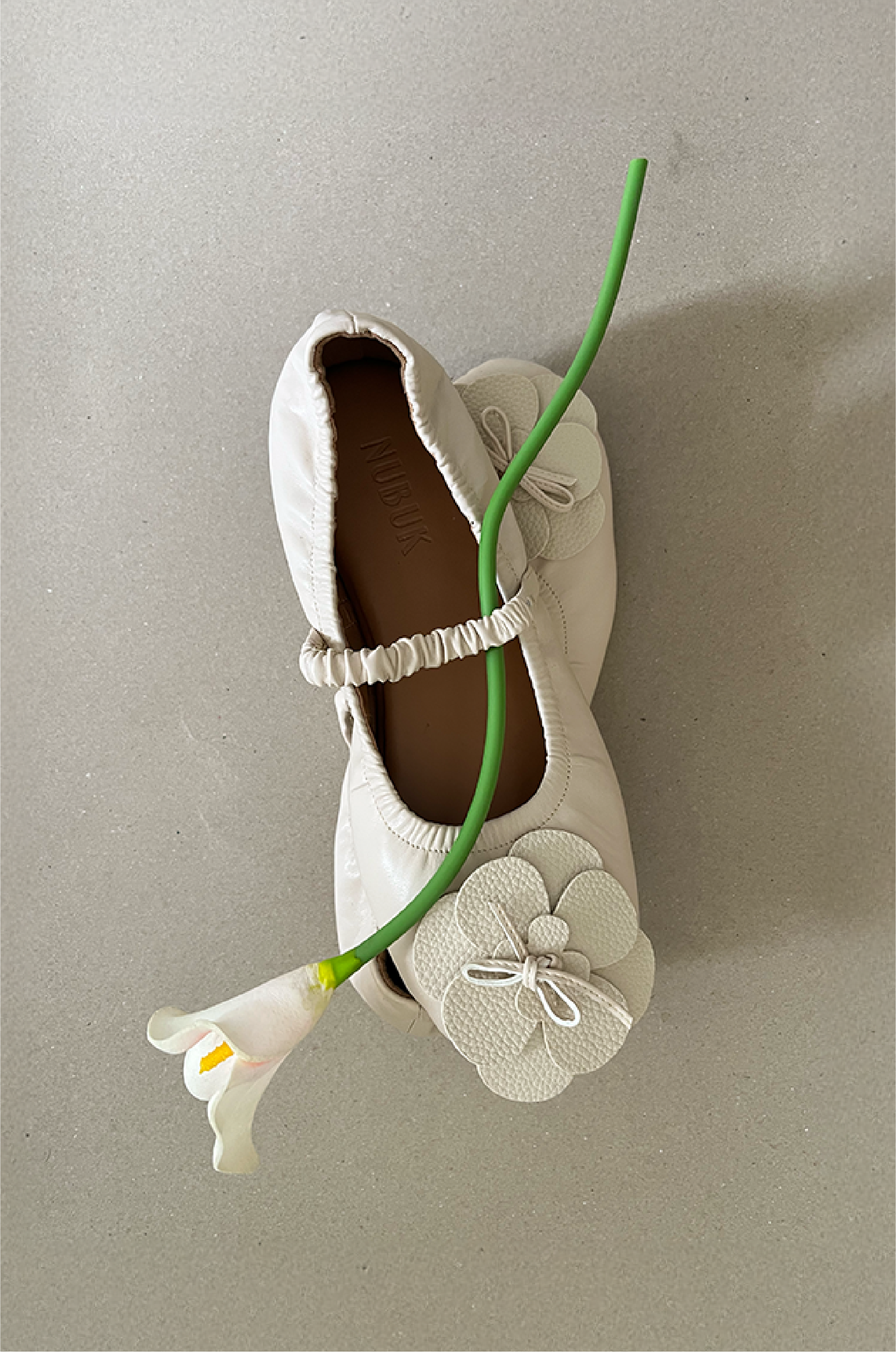 Puspa Shoes Broken White