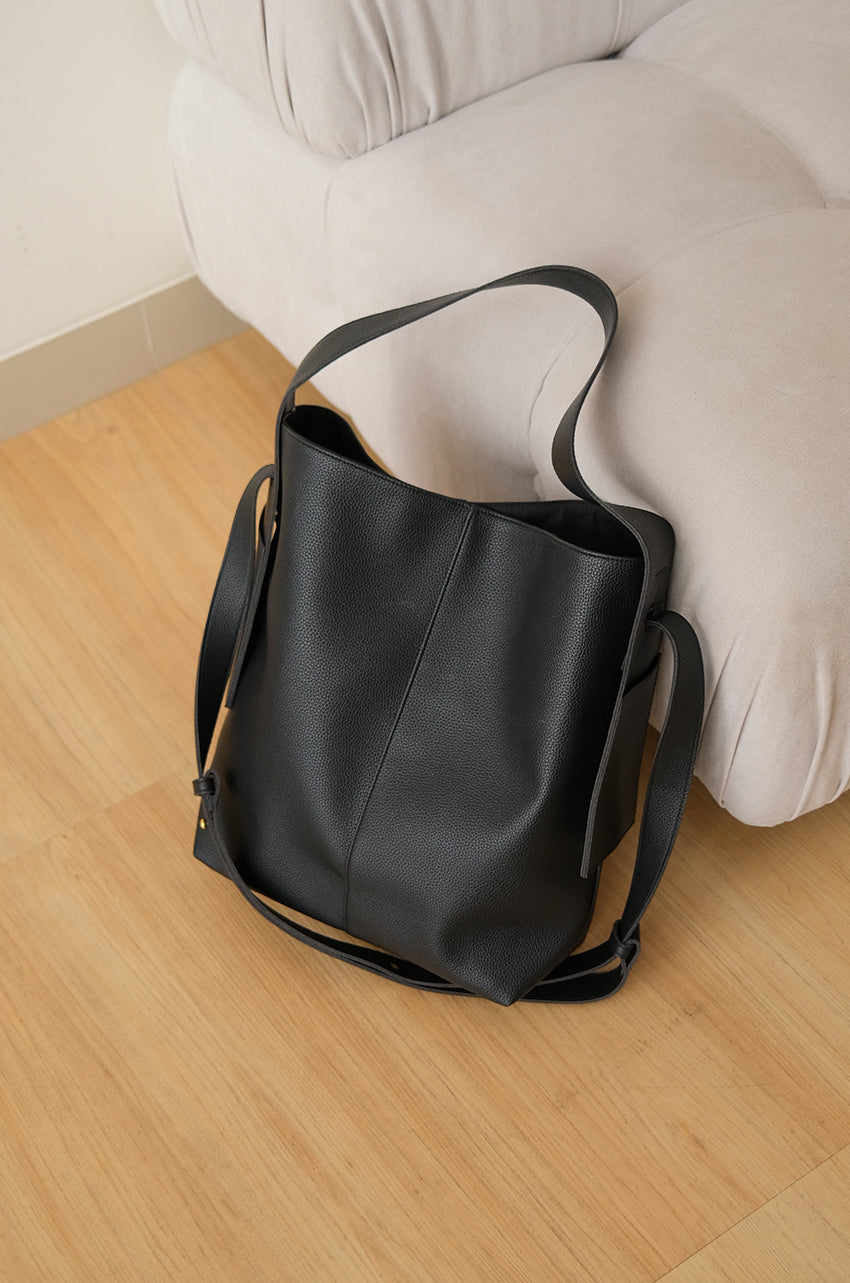 Kano Leather Black
