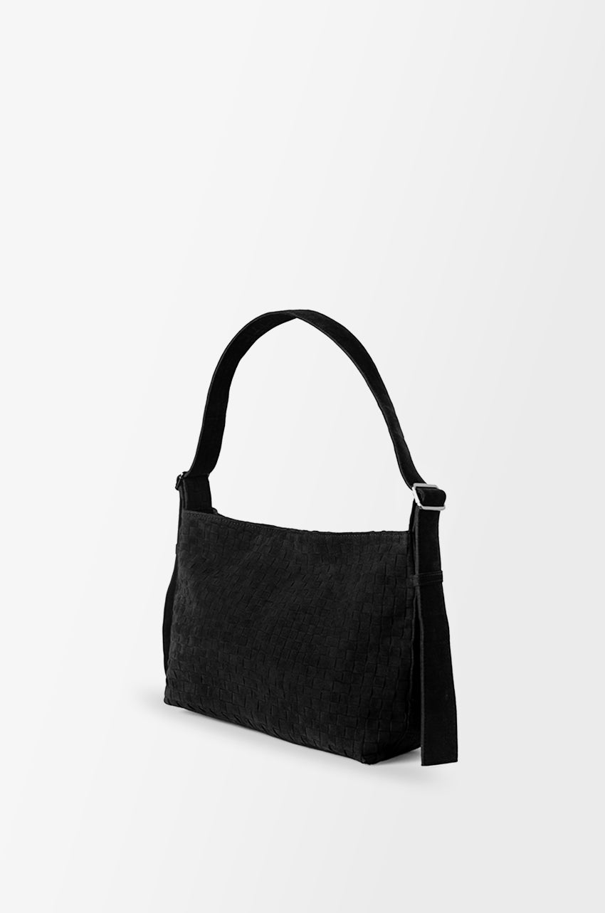 Luma Black [PRE-ORDER 10 DAYS]