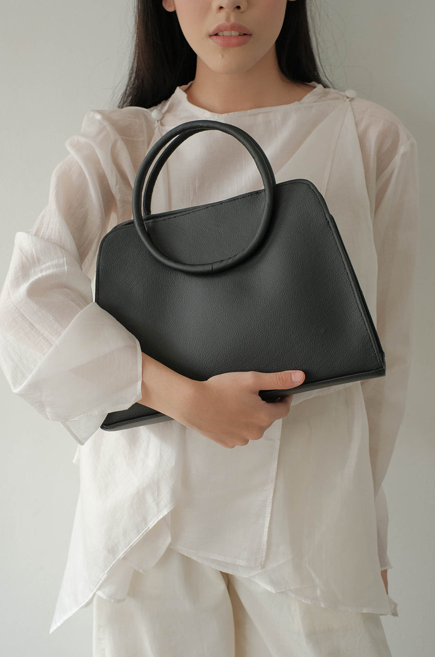 Soi Black - Medium