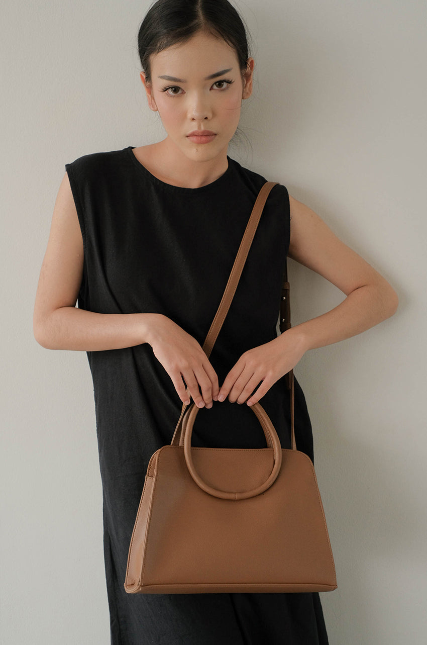 Soi Brown - Medium